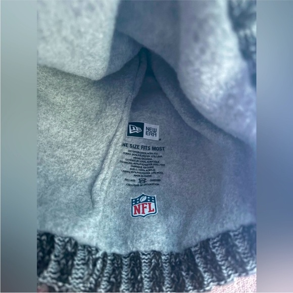 EUC New Era Raiders beanie hat. Worn once. - Picture 2 of 3